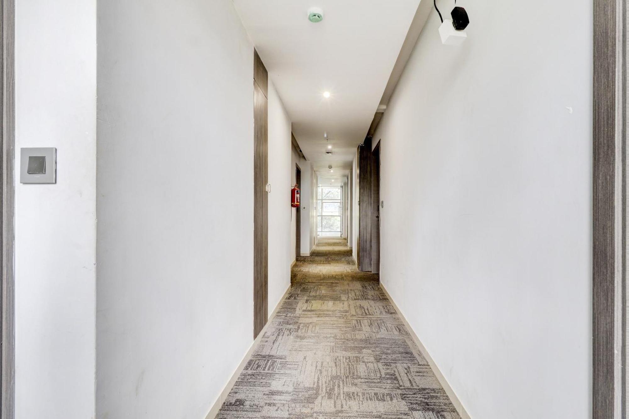 Super Sleek Townhouse Galexia Hotel And Resorts Бангалор Экстерьер фото
